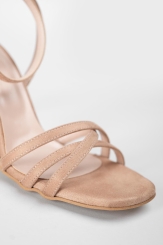 Πέδιλα Gin suede με λουράκια & λεπτό τακούνι