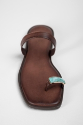 Flat σανδάλια με καρέ μύτη & toe ring