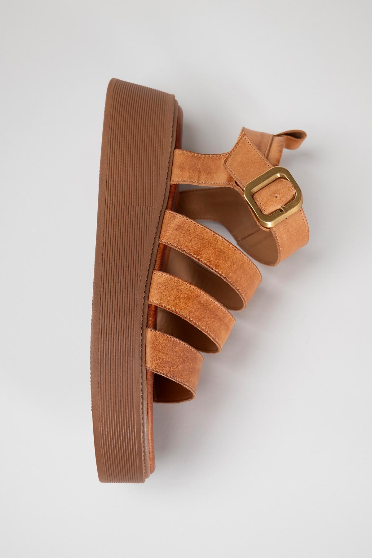 Flatforms με λουράκια & δερμάτινο πάτο